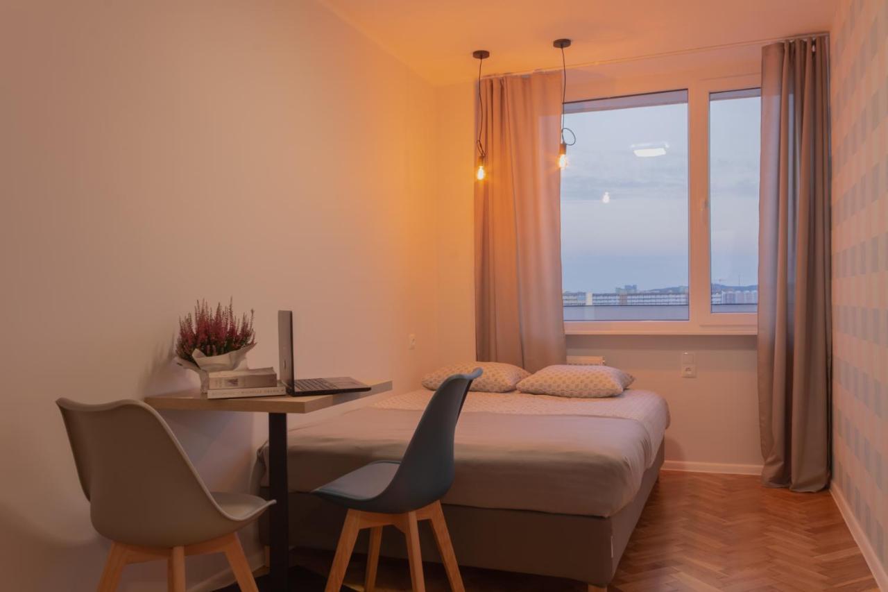 Initium Rooms - Pokoje Na Wynajem - Obroncow Wybrzeza 4D Gdańsk Buitenkant foto