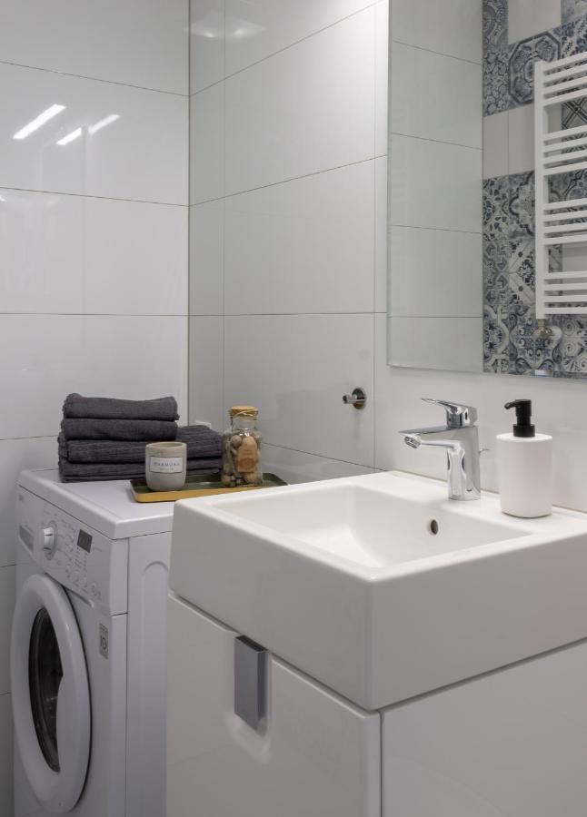 Initium Rooms - Pokoje Na Wynajem - Obroncow Wybrzeza 4D Gdańsk Buitenkant foto